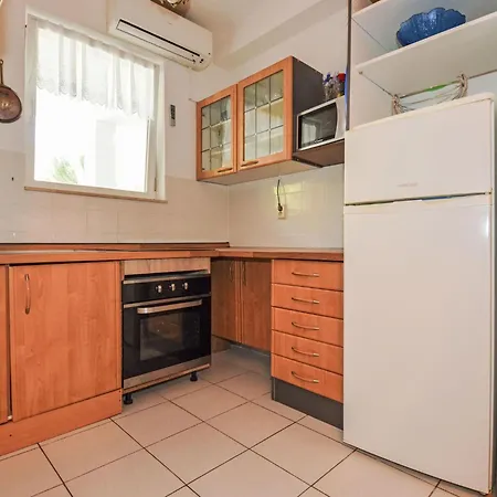 Apartament Jako-7 By Interhome