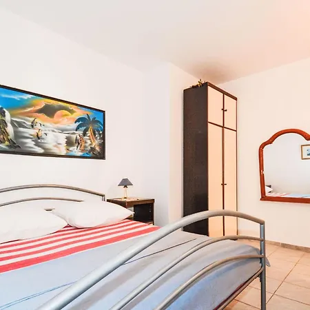 Apartamento Jako-7 By Interhome